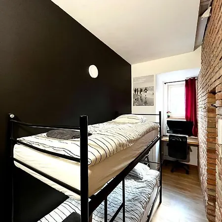 Bezagenta Centrum Hostel *