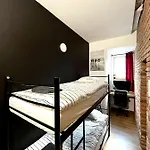 Bezagenta Centrum Hostel *